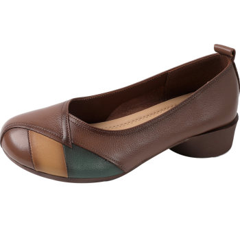 Lingfeng large size leather women's shoes are soft, comfortable and breathable
 Lingfeng large size leather women's shoes are soft, comfortable and breathable