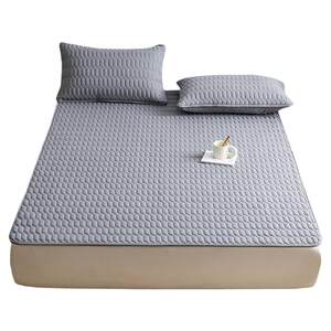 Waterproof mattress for children A type of hair urinary sedimentation pads for anti-slip washing adult aunt pads breathable summer moisture-proof mattress 
Waterproof mattress for children A type of hair urinary sedimentation pads for anti-slip washing adult aunt pads breathable summer moisture-proof mattress