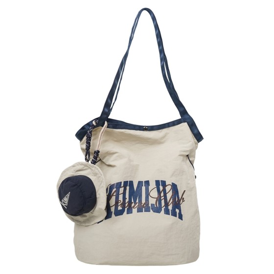 Lightweight shoulder tote bag for women, Japanese travel outdoor portable storage bag, commuter college student versatile nylon bag for men
Lightweight shoulder tote bag for women, Japanese travel outdoor portable storage bag, commuter college student versatile nylon bag for men