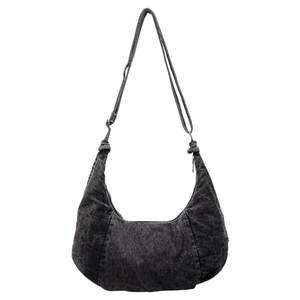 Denim bag women's 2025 new popular fashion lightweight shoulder bag large capacity commuter crossbody dumpling bag 
Denim bag women's 2025 new popular fashion lightweight shoulder bag large capacity commuter crossbody dumpling bag
