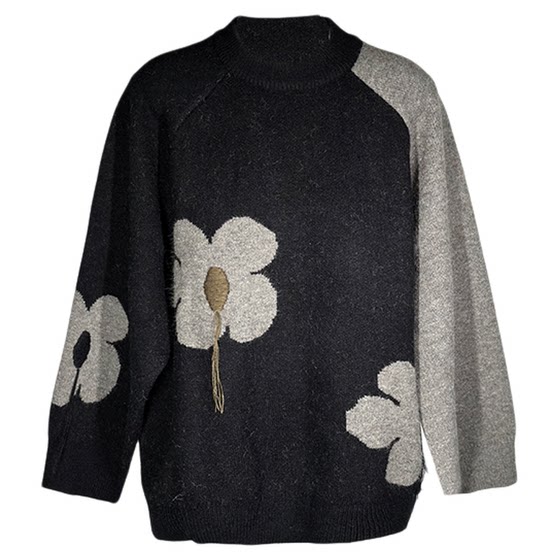 Lu and Shanyu lazy and high-end winter flower round neck top women's tassel color-blocking sleeves thickened sweater jacket Lu and Shanyu lazy and high-end winter flower round neck top women's tassel color-blocking sleeves thickened sweater jacket