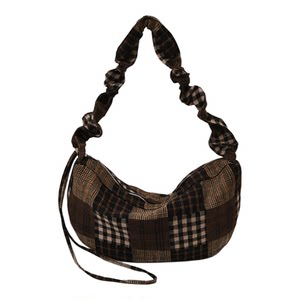 Wool plaid bag women's 2025 new autumn and winter fashion crossbody dumpling bag large capacity commuter shoulder bag 
Wool plaid bag women's 2025 new autumn and winter fashion crossbody dumpling bag large capacity commuter shoulder bag