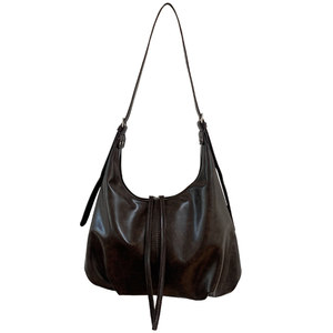 Wasteland style retro armpit bag for women's autumn and winter new lazy and fashionable Korean version tote bag large capacity crossbody bag 
Wasteland style retro armpit bag for women's autumn and winter new lazy and fashionable Korean version tote bag large capacity crossbody bag