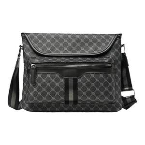 Casual men's postman bag versatile fashion horizontal shoulder bag Trendy outdoor crossbody bag Men's bag Small shoulder bag 
Casual men's postman bag versatile fashion horizontal shoulder bag Trendy outdoor crossbody bag Men's bag Small shoulder bag