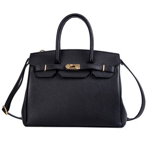 European and American atmospheric fashion women's bag 2025 new trendy Korean versatile crossbody bag temperament handbag Kelly bag 
European and American atmospheric fashion women's bag 2025 new trendy Korean versatile crossbody bag temperament handbag Kelly bag