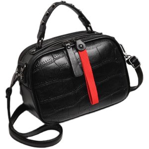 Spring and summer women's wedding bags, women's bags, versatile new 2025 fashionable shoulder crossbody bags, winter bridal small bags 
Spring and summer women's wedding bags, women's bags, versatile new 2025 fashionable shoulder crossbody bags, winter bridal small bags