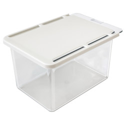 Pull-out storage box at the bottom of mirror cabinet Pull-out storage box at the bottom of mirror cabinet