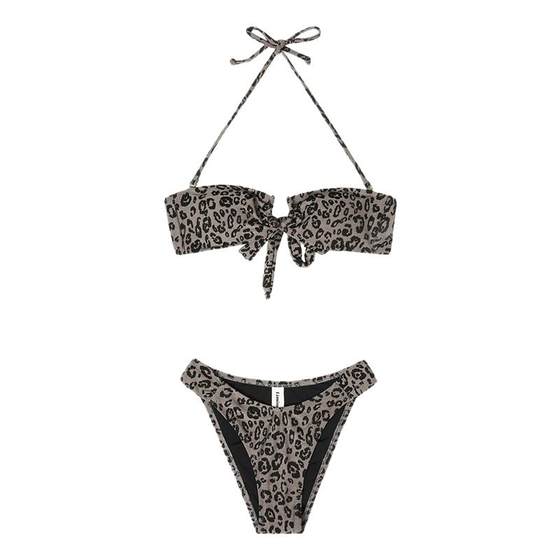 Limone2025 new high-end leopard print strapless bikini beach vacation style swimsuit beautiful split swimsuit
Limone2025 new high-end leopard print strapless bikini beach vacation style swimsuit beautiful split swimsuit
