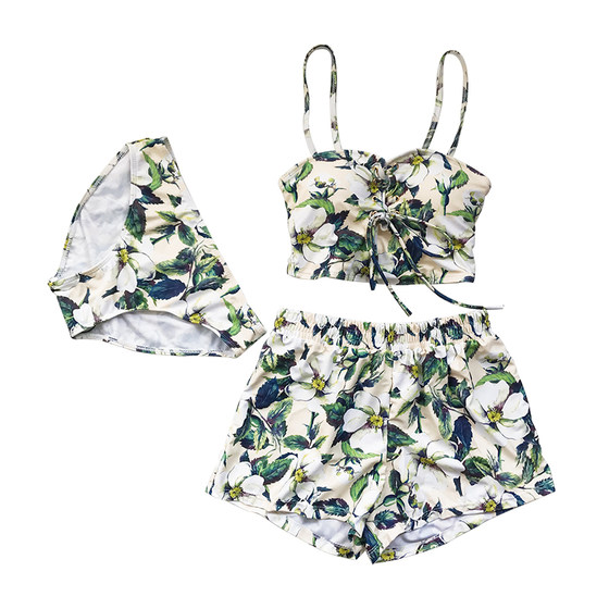 VV/20ss Japanese cute little fresh floral swimsuit women's three-piece set student hot spring vacation split swimsuit
VV/20ss Japanese cute little fresh floral swimsuit women's three-piece set student hot spring vacation split swimsuit
