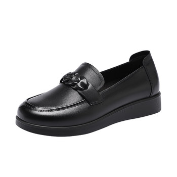 Lazy shoes with one foot, flat soft sole leather shoes
 Lazy shoes with one foot, flat soft sole leather shoes