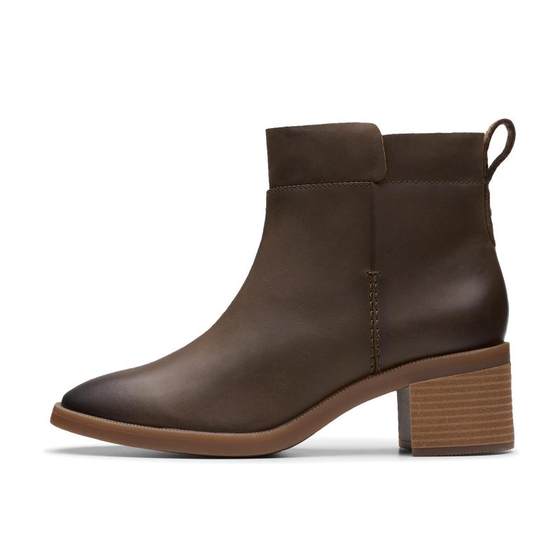 Clarks Lileigh series new products for women's autumn and winter retro rough heel temperament cowhide fashion boots
Clarks Lileigh series new products for women's autumn and winter retro rough heel temperament cowhide fashion boots
