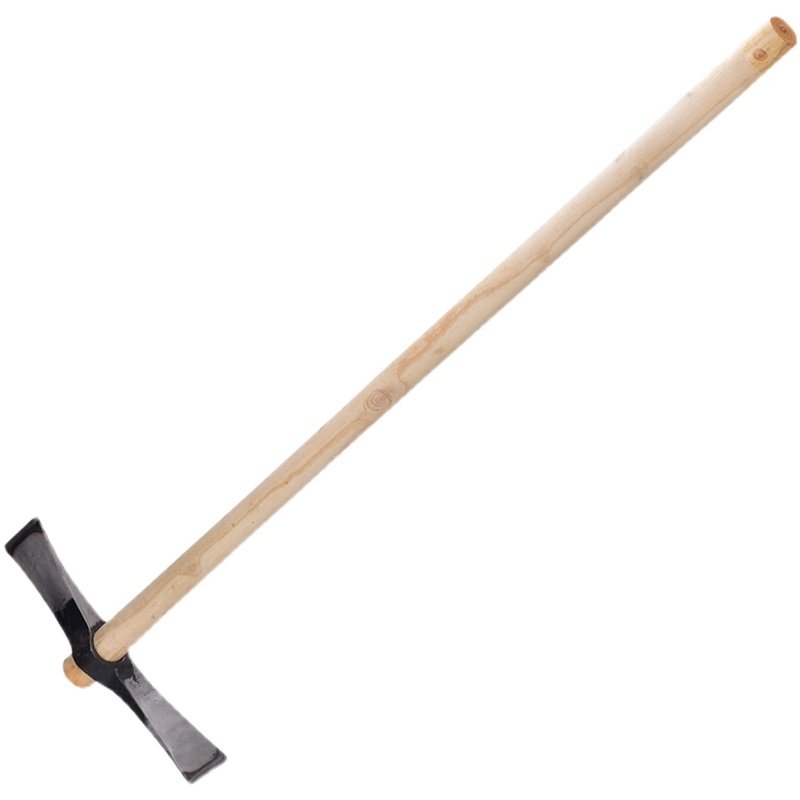 ツルハシに似ている十字鍬 小ぶりな筍掘りにも便利！