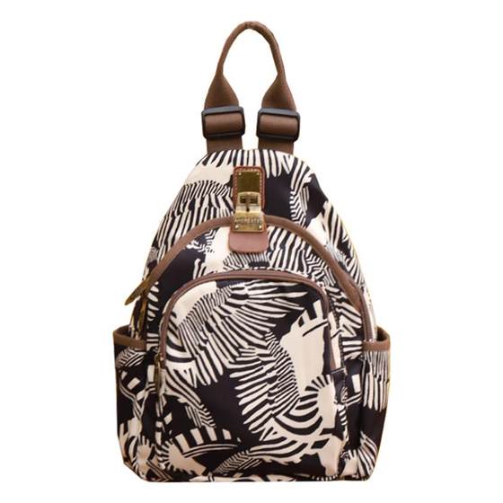 High-end simple printed backpack Oxford cloth lightweight outdoor travel school bag multi-pocket casual small backpack 
High-end simple printed backpack Oxford cloth lightweight outdoor travel school bag multi-pocket casual small backpack