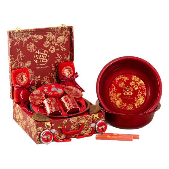 Tang Cheng's dowry suit, bride's wedding preparation dowry, full set, wedding cornucopia, high-end toiletries, complete box 
Tang Cheng's dowry suit, bride's wedding preparation dowry, full set, wedding cornucopia, high-end toiletries, complete box