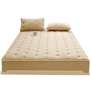 Class A wash cotton cotton wool cover thickened bed cover dust cover full cover sheet cover mattress protective cover 2025 new model 
Class A wash cotton cotton wool cover thickened bed cover dust cover full cover sheet cover mattress protective cover 2025 new model