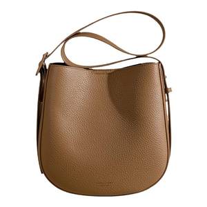 2025 New Bucket Bag Niche Women's Underarm Bag Women's Trendy Soft Leather Fashion Versatile Commuting Shoulder Crossbody Bag 
2025 New Bucket Bag Niche Women's Underarm Bag Women's Trendy Soft Leather Fashion Versatile Commuting Shoulder Crossbody Bag