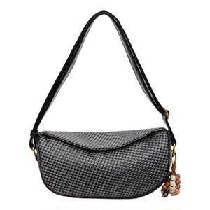 Niche light luxury high-end bag women's 2025 new autumn and winter shoulder bag for work and commuting cross-body bag dumpling bag 
Niche light luxury high-end bag women's 2025 new autumn and winter shoulder bag for work and commuting cross-body bag dumpling bag