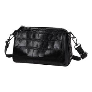 Genuine leather bag for women 2025 new fashion pillow bag crocodile pattern shoulder bag wide shoulder strap casual women's crossbody bag 
Genuine leather bag for women 2025 new fashion pillow bag crocodile pattern shoulder bag wide shoulder strap casual women's crossbody bag