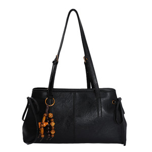 Large-capacity bag women's 2025 new autumn and winter high-end commuter armpit bag retro fashion outing shoulder bag 
Large-capacity bag women's 2025 new autumn and winter high-end commuter armpit bag retro fashion outing shoulder bag