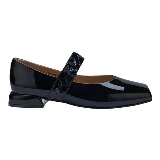 Bu Xiwei 2025 black French retro patent leather low heel Mary Zhen flat bottom square head diamond-shaped shallow mouth single shoes
Bu Xiwei 2025 black French retro patent leather low heel Mary Zhen flat bottom square head diamond-shaped shallow mouth single shoes