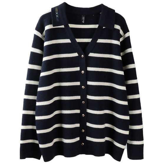 Large size V-neck striped sweater for women 200*0.5kg fat mm does not ball up autumn and winter plus fat loose belly-covering cardigan thickened top 
Large size V-neck striped sweater for women 200*0.5kg fat mm does not ball up autumn and winter plus fat loose belly-covering cardigan thickened top