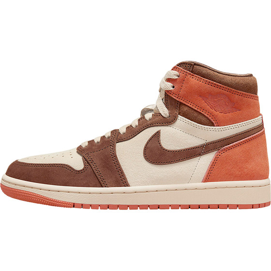 Nike/Nike genuine Air Jordan 1 Women's retro high-top sports shoes FQ2941-200
Nike/Nike genuine Air Jordan 1 Women's retro high-top sports shoes FQ2941-200