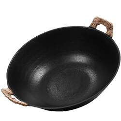 Old-fashioned flat-bottomed iron pan, wok, cast iron pan for induction cooker Old-fashioned flat-bottomed iron pan, wok, cast iron pan for induction cooker