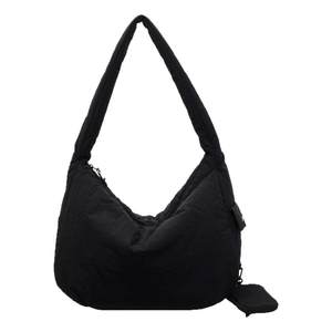 Casual bag women's 2025 new autumn and winter fashionable lightweight shoulder bag large capacity class commuting crossbody bag for women 
Casual bag women's 2025 new autumn and winter fashionable lightweight shoulder bag large capacity class commuting crossbody bag for women