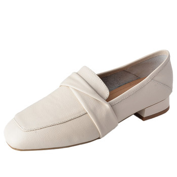 Daphne leather Lefu shoes female kicking British wind
 Daphne leather Lefu shoes female kicking British wind