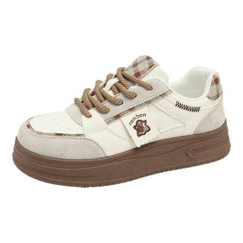 Women's fashionable casual white shoes 
Women's fashionable casual white shoes