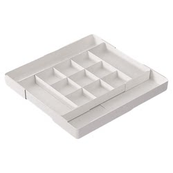Retractable compartmentalized cosmetics storage box in drawer Retractable compartmentalized cosmetics storage box in drawer