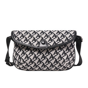 Aokang breast bag women's casual canvas bag 2025 new bag sports waist bag versatile crossbody bag women's cache bag 
Aokang breast bag women's casual canvas bag 2025 new bag sports waist bag versatile crossbody bag women's cache bag