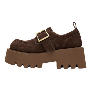 The same genuine leather retro style thick-soled loafers in the mall 
The same genuine leather retro style thick-soled loafers in the mall