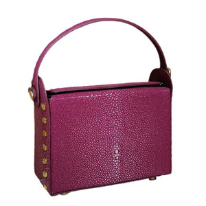 Genuine leather handbag large capacity shoulder bag pearl fish skin women's bag 2025 new square bag fashionable women's bag 
Genuine leather handbag large capacity shoulder bag pearl fish skin women's bag 2025 new square bag fashionable women's bag