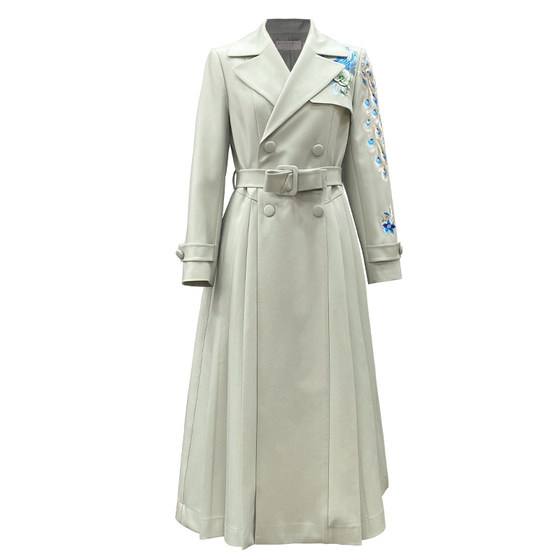 Hucheng Gu Niang Spring Chinese Style Heavy Industry Embroidery Temperature Slim Medium-length Variety Loose Large Size Women's Trench Coat
Hucheng Gu Niang Spring Chinese Style Heavy Industry Embroidery Temperature Slim Medium-length Variety Loose Large Size Women's Trench Coat