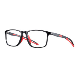 Badminton goggles can be adjusted to prevent falling off when playing. Badminton goggles can be adjusted to prevent falling off when playing.