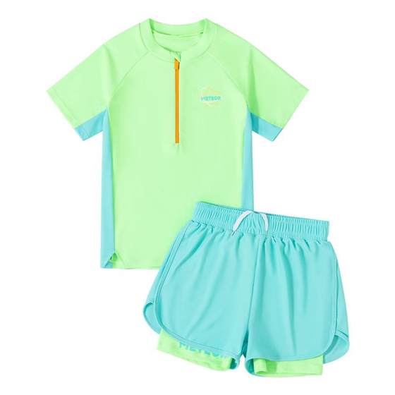 Children's swimsuits, boys split short-sleeved 2025 new swimsuits, medium and large children's professional swimming training sun protection set
Children's swimsuits, boys split short-sleeved 2025 new swimsuits, medium and large children's professional swimming training sun protection set