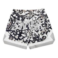 Swish emerges from the cocoon and becomes a butterfly, American knee-length basketball pants Swish emerges from the cocoon and becomes a butterfly, American knee-length basketball pants
