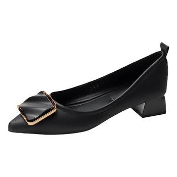 Pointed shoes are versatile and stylish, shallow mouth and soft bottom Pointed shoes are versatile and stylish, shallow mouth and soft bottom