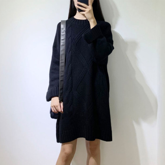 One piece of winter! Heavy processed encrypted weaving method 100% pure cashmere sweater mid-length pure cashmere sweater dress
One piece of winter! Heavy processed encrypted weaving method 100% pure cashmere sweater mid-length pure cashmere sweater dress
