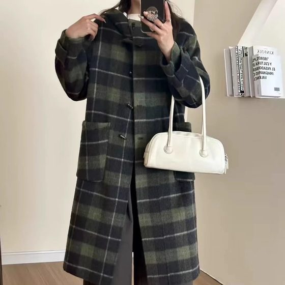 2025 autumn and winter new double-sided cashmere coat for women's mid-length Korean loose wool jacket hooded plaid
2025 autumn and winter new double-sided cashmere coat for women's mid-length Korean loose wool jacket hooded plaid