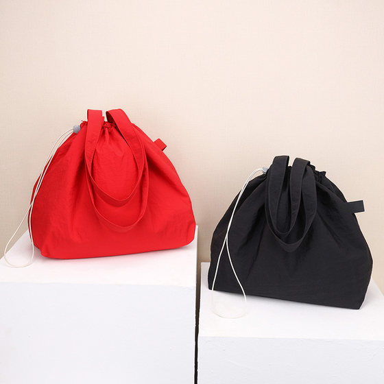 Korean Fashion Large Capacity Drawstring Pocket Fashion Simple Outing Shopping Bag Portable Shoulder Bag Travel Mommy Bag Women
Korean Fashion Large Capacity Drawstring Pocket Fashion Simple Outing Shopping Bag Portable Shoulder Bag Travel Mommy Bag Women