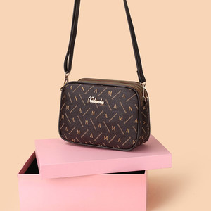 2025 new three-layer women's crossbody bag mini simple printed shoulder bag large screen mobile phone bag zipper women's bag 
2025 new three-layer women's crossbody bag mini simple printed shoulder bag large screen mobile phone bag zipper women's bag