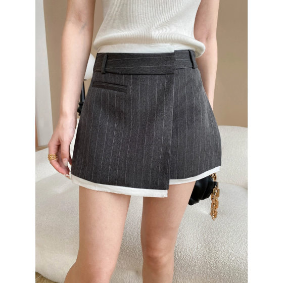 Niche design short base skirt for women irregularly spliced one-piece high-waisted slim striped suit skirt
Niche design short base skirt for women irregularly spliced one-piece high-waisted slim striped suit skirt