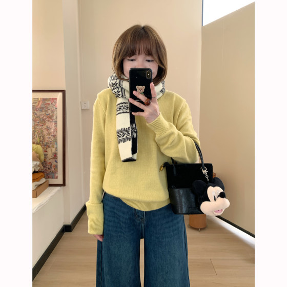 Omang Taoxi Korean autumn and winter atmosphere v-neck sweater women's loose pullover yellow white sweater versatile top 
Omang Taoxi Korean autumn and winter atmosphere v-neck sweater women's loose pullover yellow white sweater versatile top