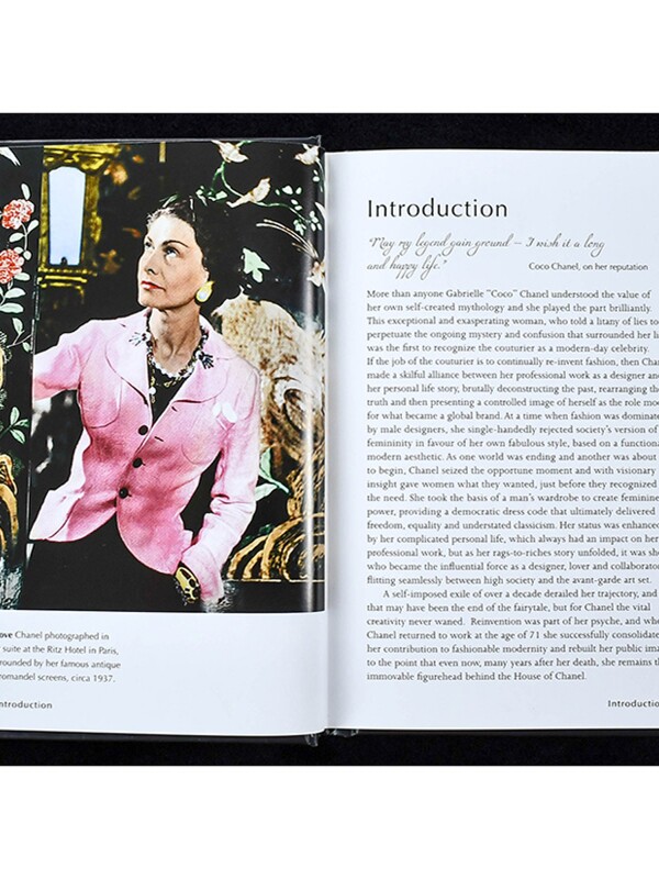 シャネル：スタイルの小さな本