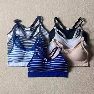 072NY thin shoulder strap beautiful back bra women gather breathable yoga running fitness adjustable sports underwear 
072NY thin shoulder strap beautiful back bra women gather breathable yoga running fitness adjustable sports underwear