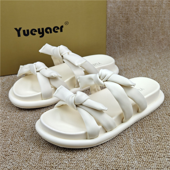 Yueyaer counter genuine broken-size processing for women's shoes, fashionable and versatile casual sandals, trendy shoes, thick-soled flip-flops
Yueyaer counter genuine broken-size processing for women's shoes, fashionable and versatile casual sandals, trendy shoes, thick-soled flip-flops