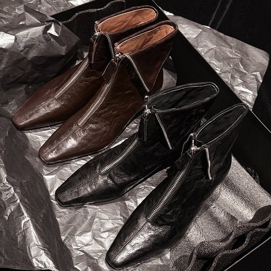 Recommended by the owner Literary top layer sheepskin 2025 autumn and winter genuine leather short boots for women's boots Martin fashion zipper
Recommended by the owner Literary top layer sheepskin 2025 autumn and winter genuine leather short boots for women's boots Martin fashion zipper