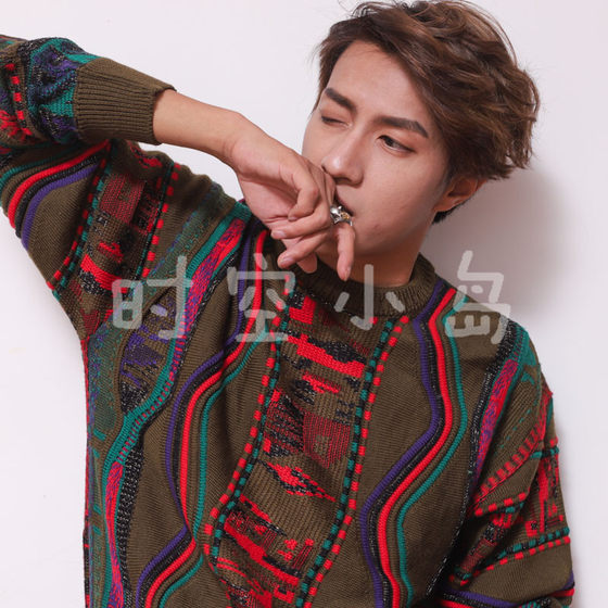 vintage retro European and American big -name street shooting color bitter gourd striped striped kraim knit long -sleeved wool sweater
vintage retro European and American big -name street shooting color bitter gourd striped striped kraim knit long -sleeved wool sweater
